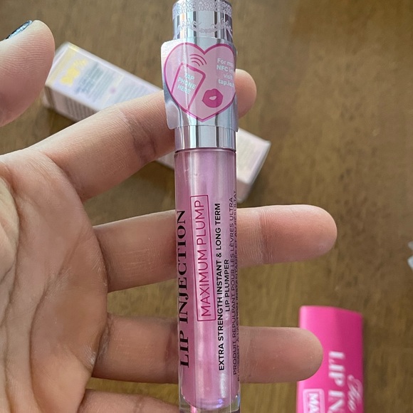 NIB Too Faced Lip Injection Maximum Plump Extra Strength Lip Plumper Gloss - Picture 3 of 10